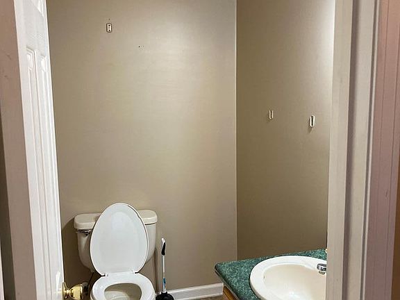 5th image of 461 Westwood Heights Cir