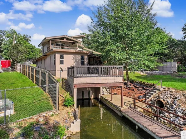 132 Oakridge Rd, Hot Springs, AR 71913