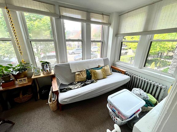 2nd image of 2419 N Maplewood Ave #1