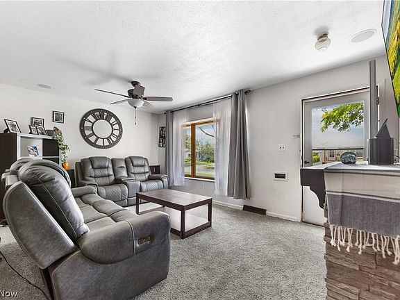 3rd image of 4739 Springwood Dr