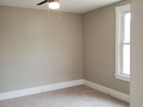 4th image of 617 Olive St #100