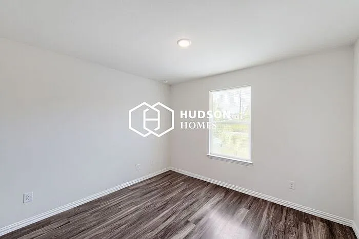 9743 Veyblum St #B — Photo 8