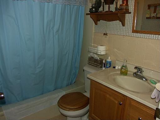 5th image of 38 Larchwood Ln