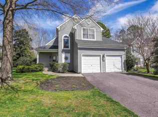 509 Country Club Dr, Egg Harbor, NJ 08215