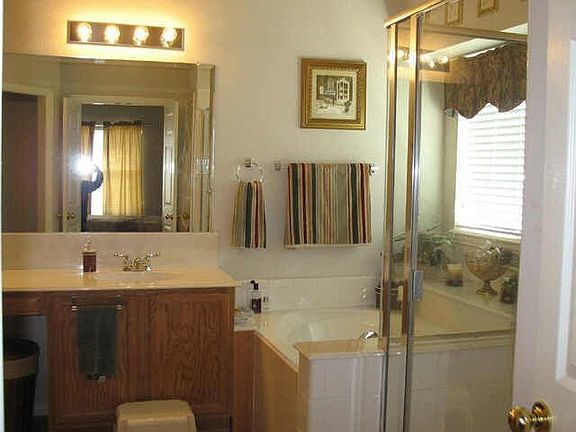2nd image of 3607 Hibiscus Dr