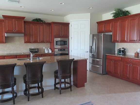 5th image of 28505 Finch Ter