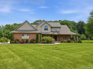462 Gulley Rd, Howell, MI 48843