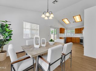 43915 Glenraven Rd, Lancaster, CA 93535