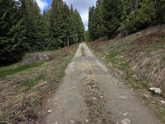 4th image of Nna Cabin Loop Rd