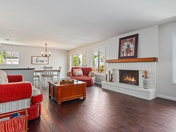 3rd image of 3719 N Acala St
