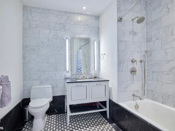 40 East End Avenue image 10 of 14