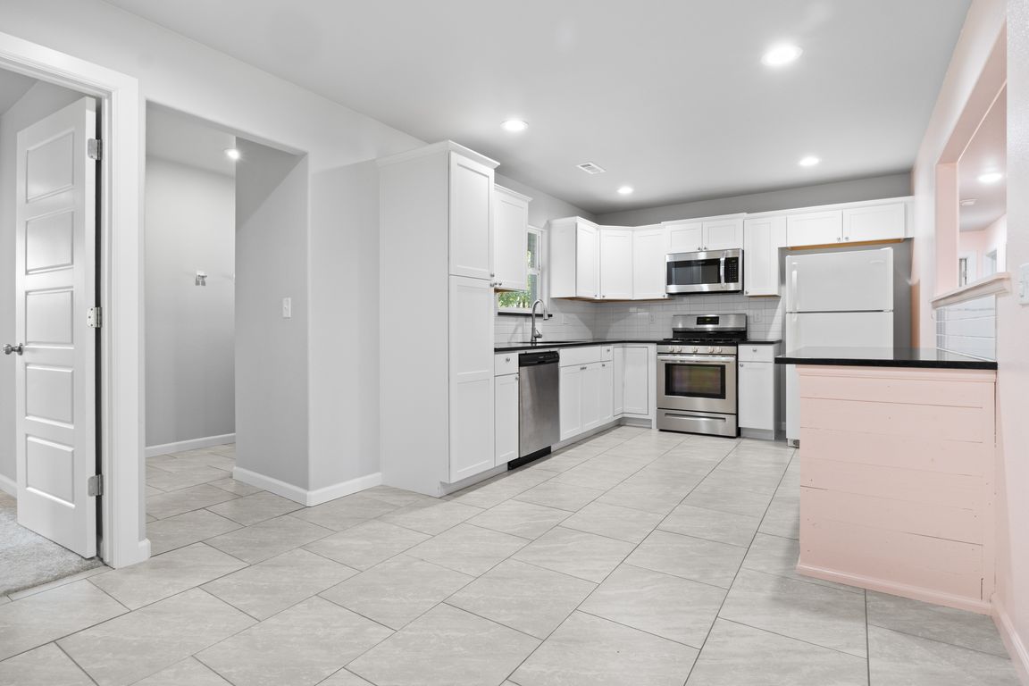 next background image