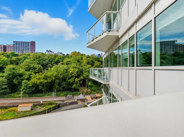 800 Avenue At Port Imperial image 25 of 35