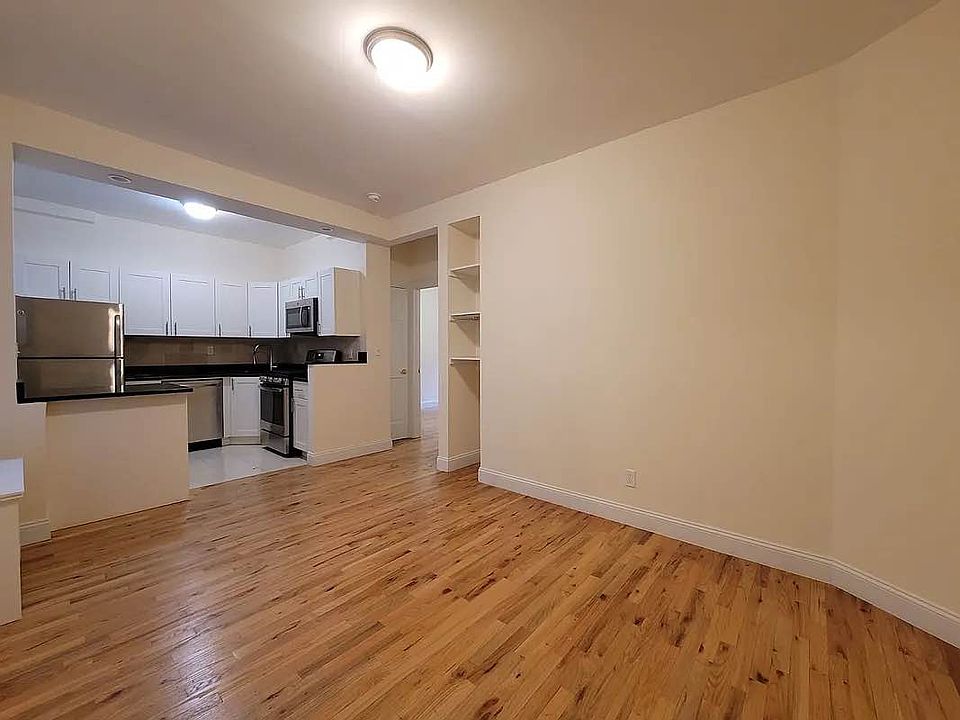 1st image of 408 W 44th St #66