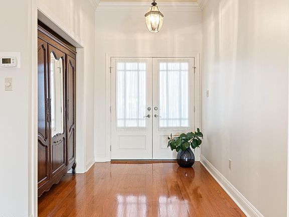 5th image of 516 Kings Cove Cir
