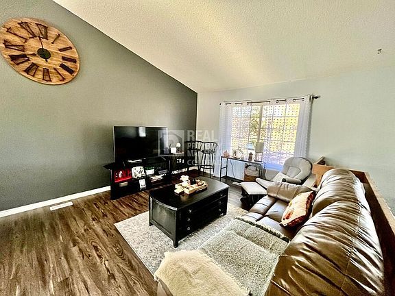 2nd image of 5435 Country Heights Dr