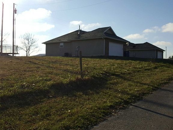 4th image of 174 Rogers Ln
