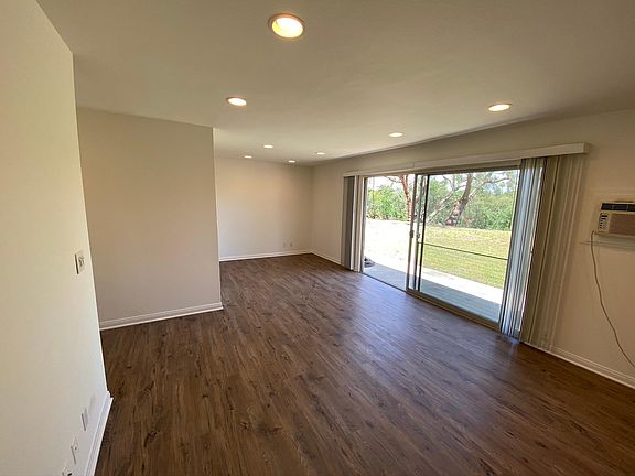Living/Dining area