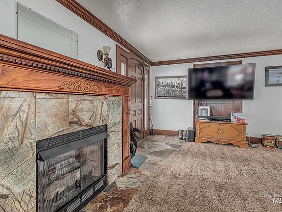 4th image of 425 N 6th St