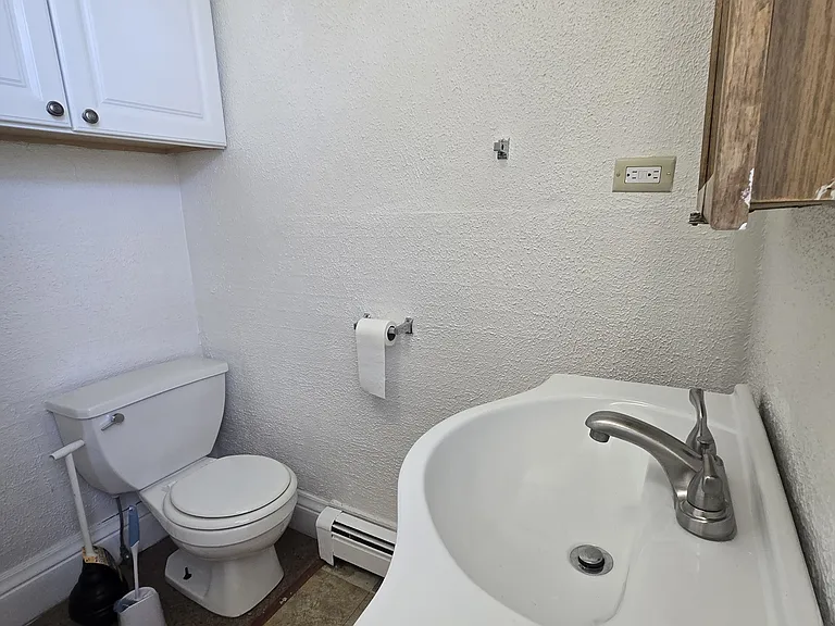 127 Spruce St #2B — Photo 7