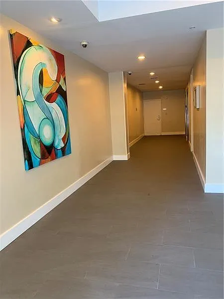 1 bed, 1.0 bath, 730 sqft, $2,300 — Photo 2