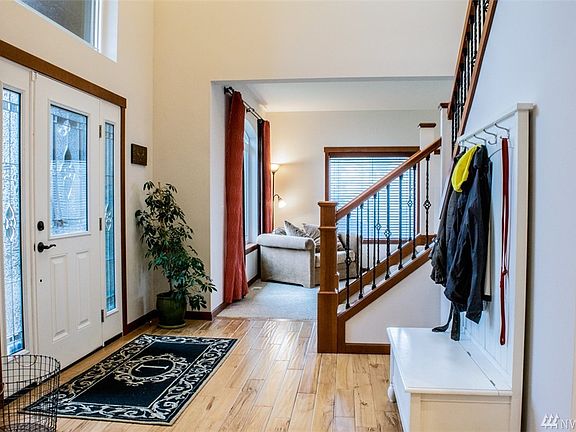 4th image of 3323 159th Ave NE