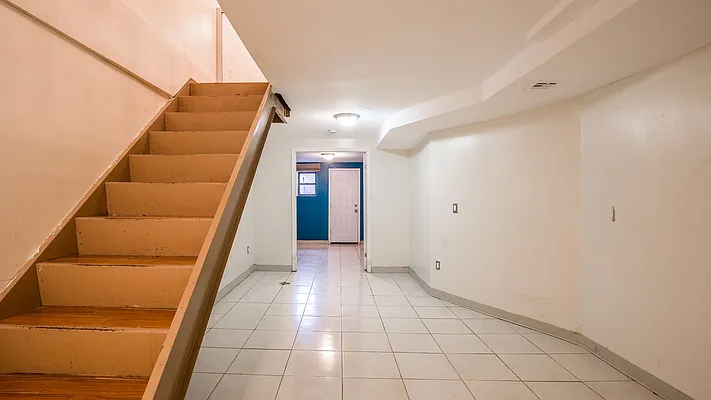 Rented by Nooklyn NYC LLC | media 53