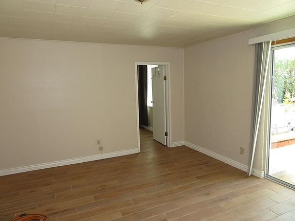 4th image of 843 E Adams St #2
