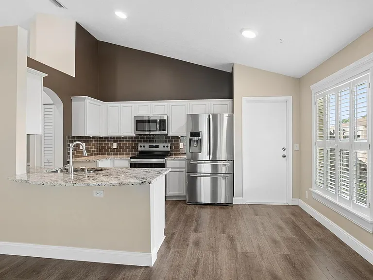67 King Fisher Way #67 — Photo 4