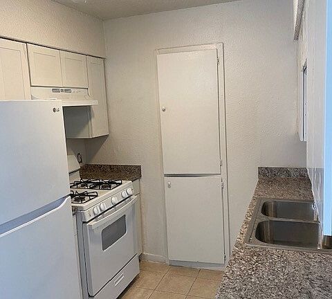 4th image of 609 Flournoy Dr #A