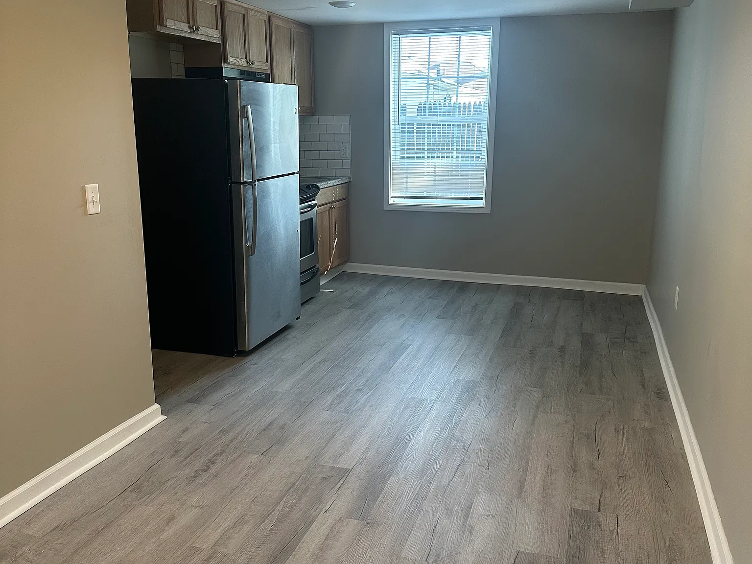 2 bed, 1000 sqft, $1,100 — Photo 2