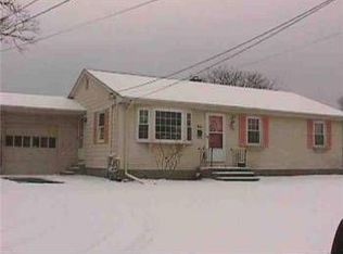 64 Jenks St, East Providence, RI 02914