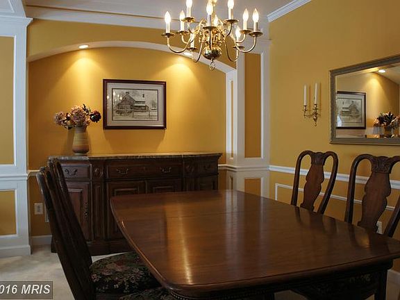 5th image of 66 Barrington Pl