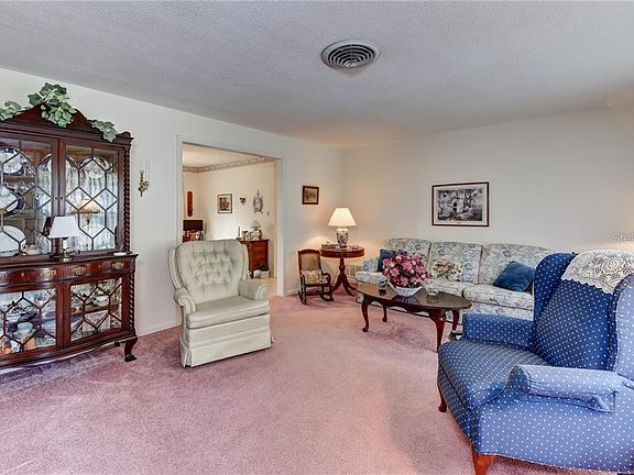 2nd image of 2226 Mimosa Ln