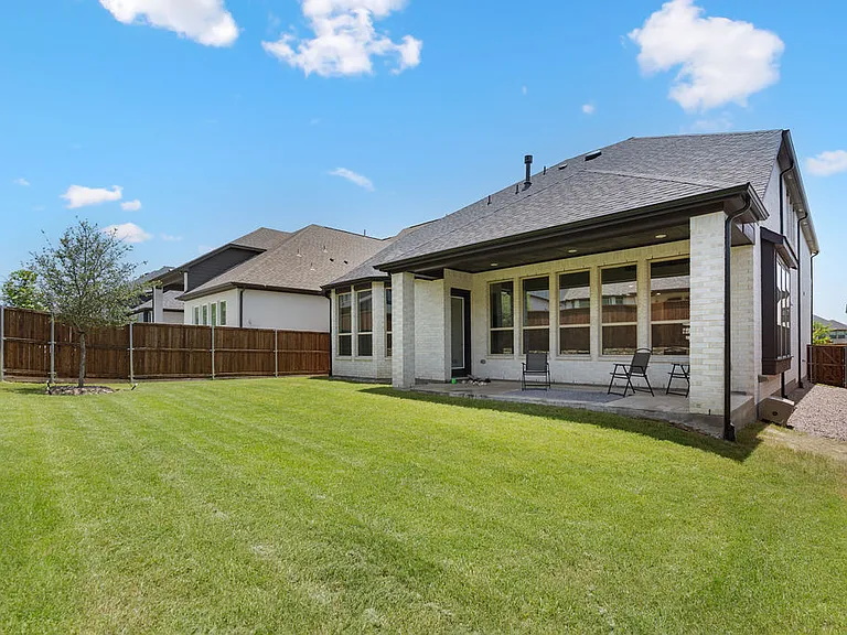 7424 Lilypad Ln — Photo 22