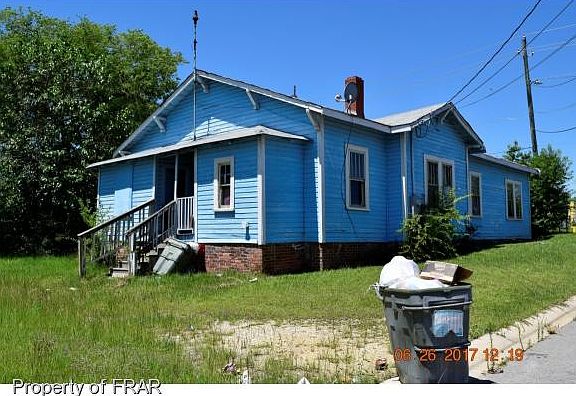 2nd image of 337 Winslow St