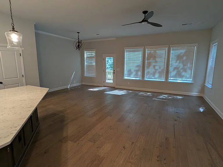 2561 Barry St — Photo 18