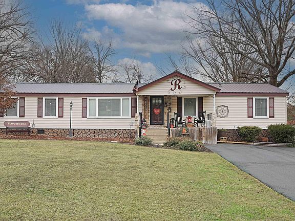 2nd image of 6805 Oxford Dr