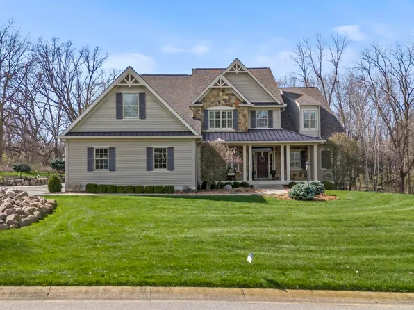 15 Trailside Dr, Winona Lake, IN 46590