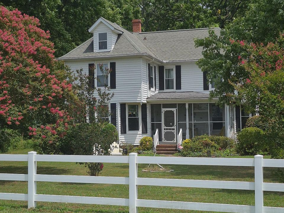 1st image of 489 Fairport Rd