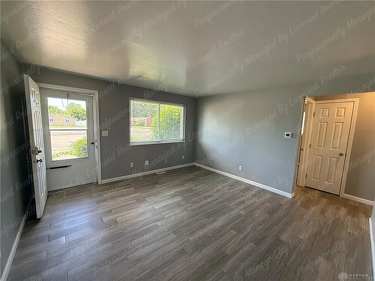 5444 Bellefontaine Rd — Photo 3