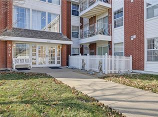 8001 Westridge #102 Rd, Raytown, MO 64138