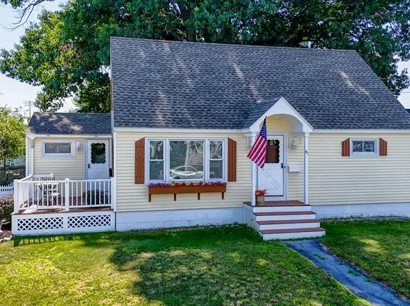 41 Alma St, Lowell, MA 01854
