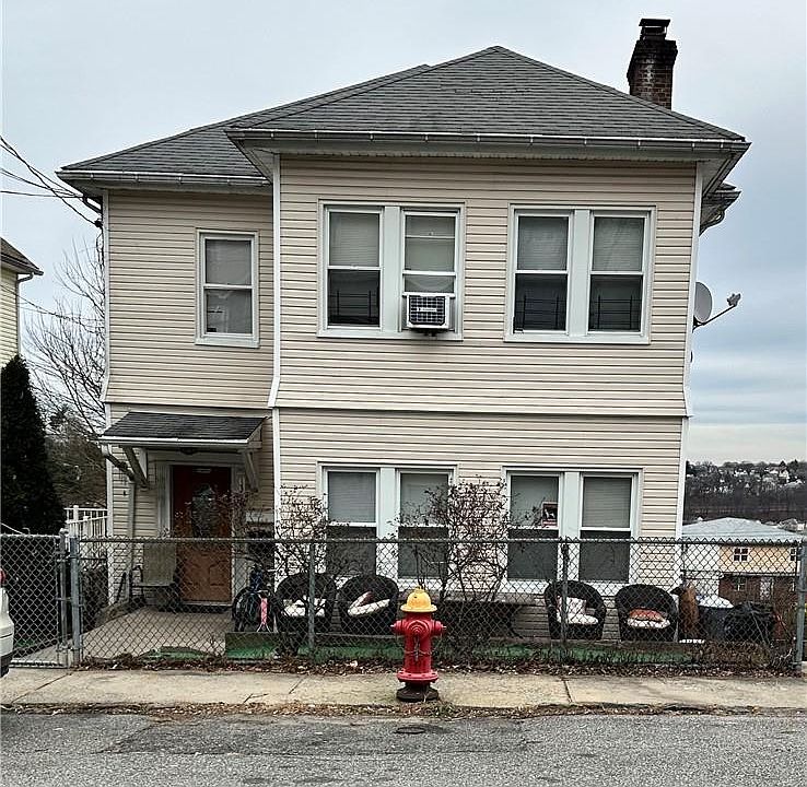 1st image of 15 Eastview Avenue