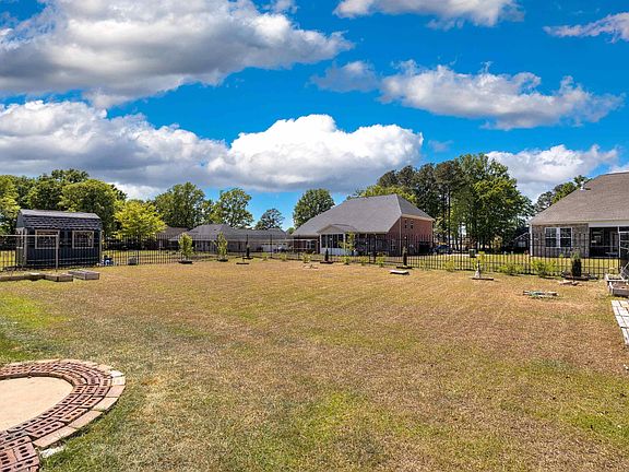 3rd image of 2070 Hatteras Way