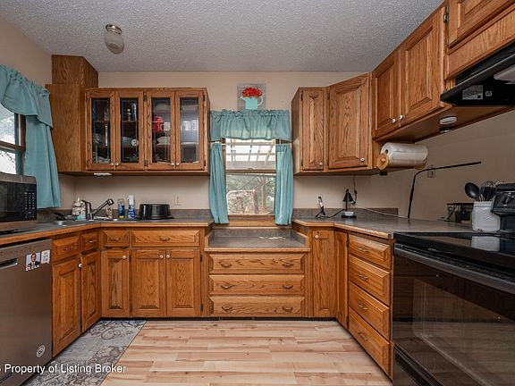 5th image of 420 7th St W