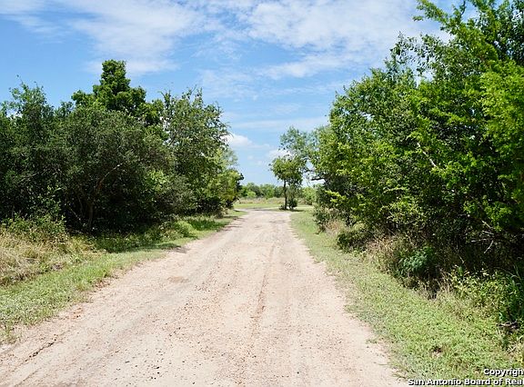 4th image of 1751 County Road 381