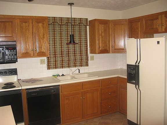 4th image of 521 E Stanton Ave