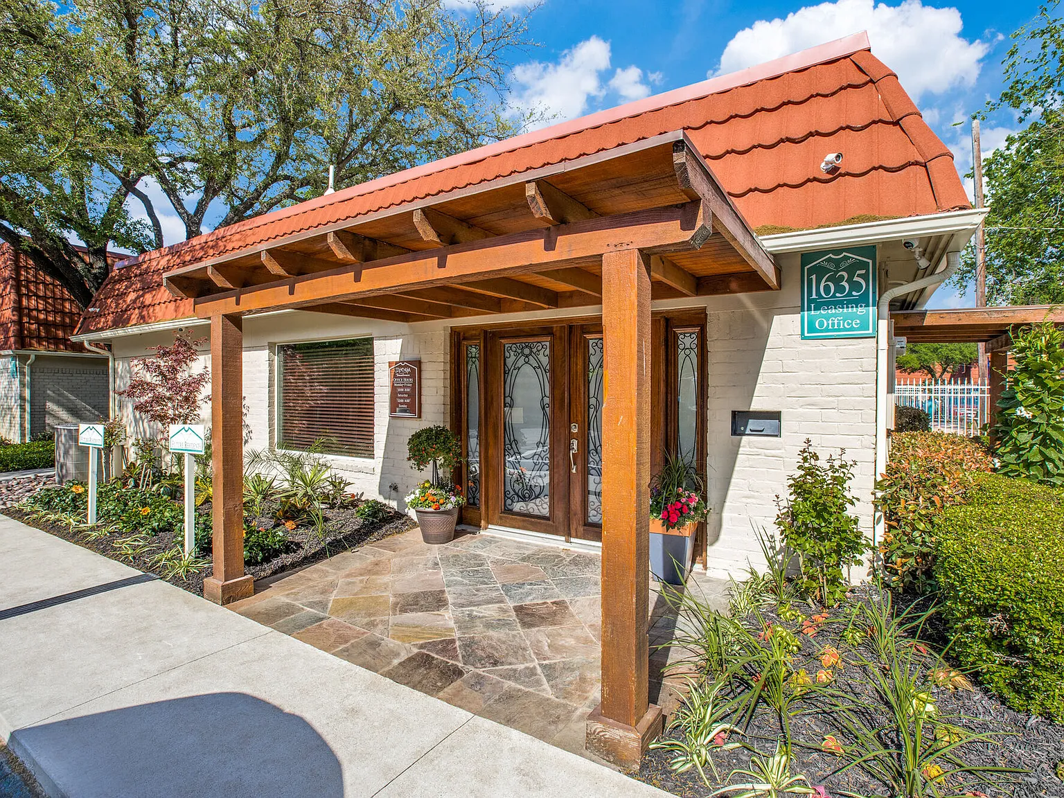 Tucasa Townhomes — Photo 3