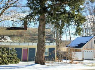 850 S East St, Amherst, MA 01002
